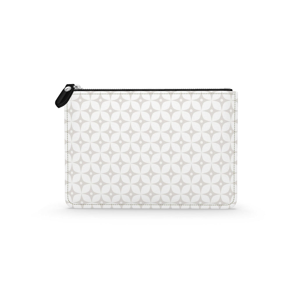 IGC Signature Emilia Small Leather pouch