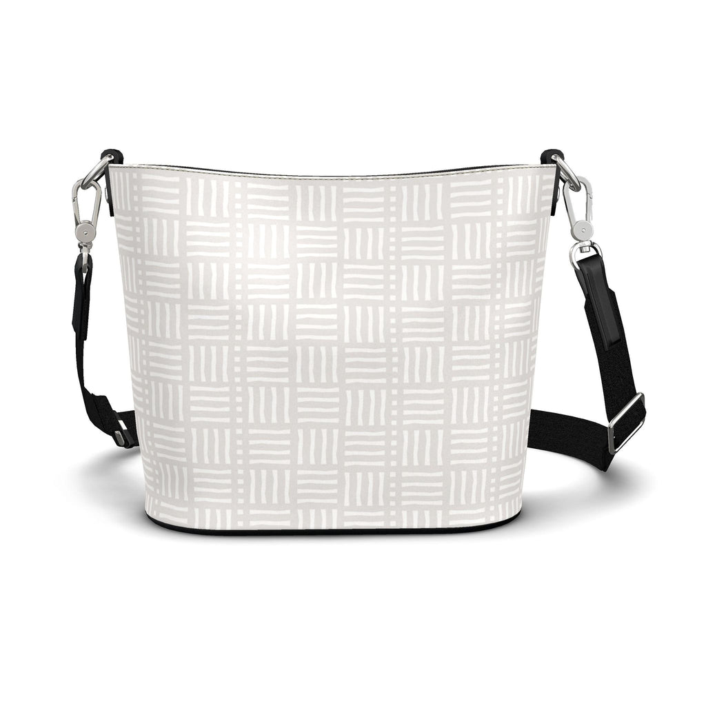 IGC Signature Enzo Large Leather Bucket Tote