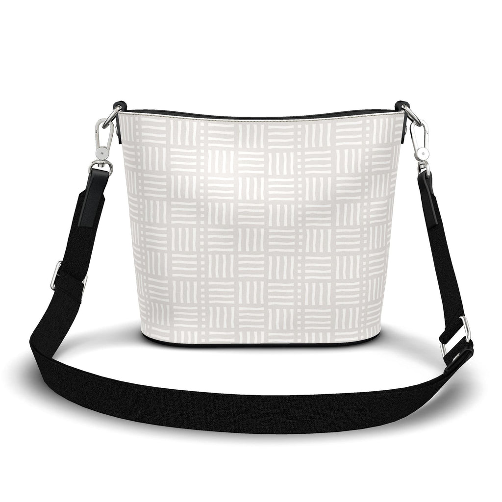 IGC Signature Enzo Large Leather Bucket Tote